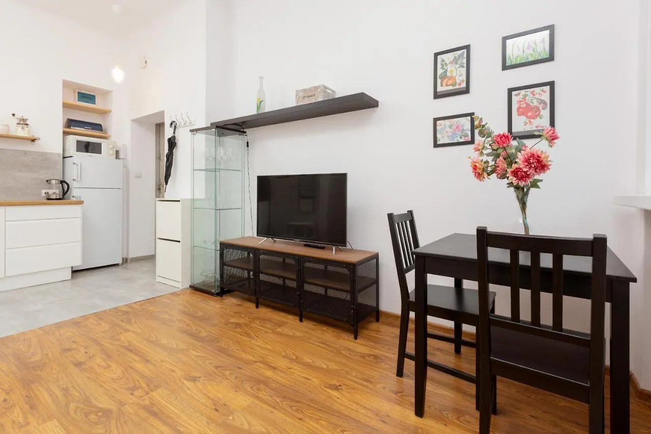 Downtown Studio Marszałkowska by Renters Warszawa 0*,  Polska